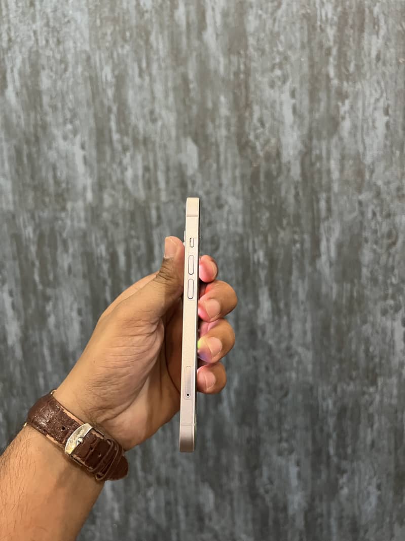 Apple iPhone 14 2