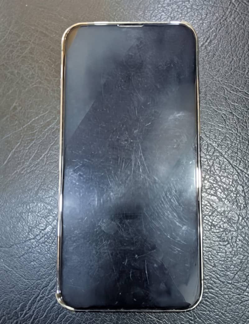 Apple iPhone 13 Pro 4
