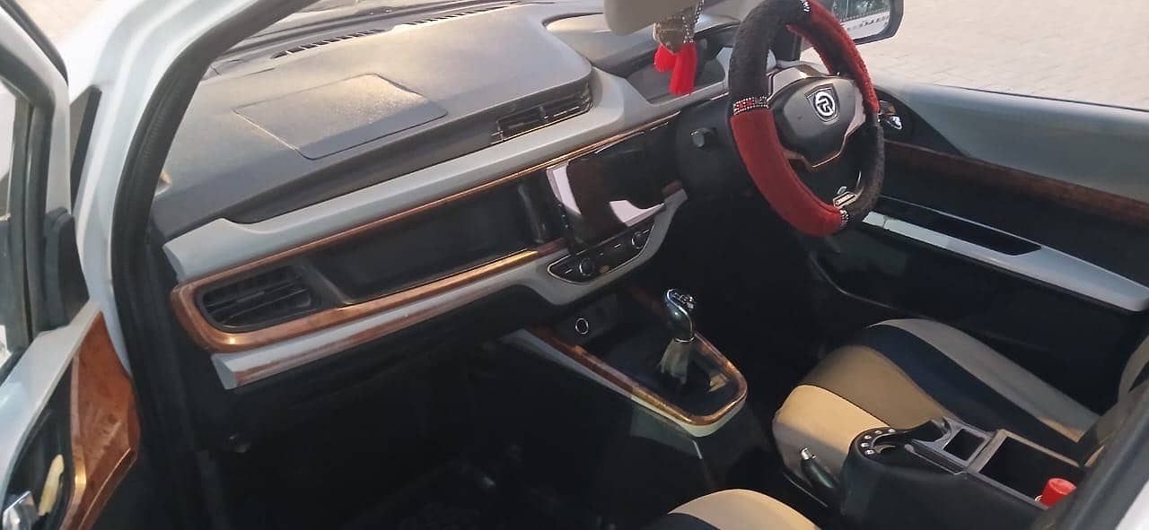Engine Perfect, Good Average , AC working 5