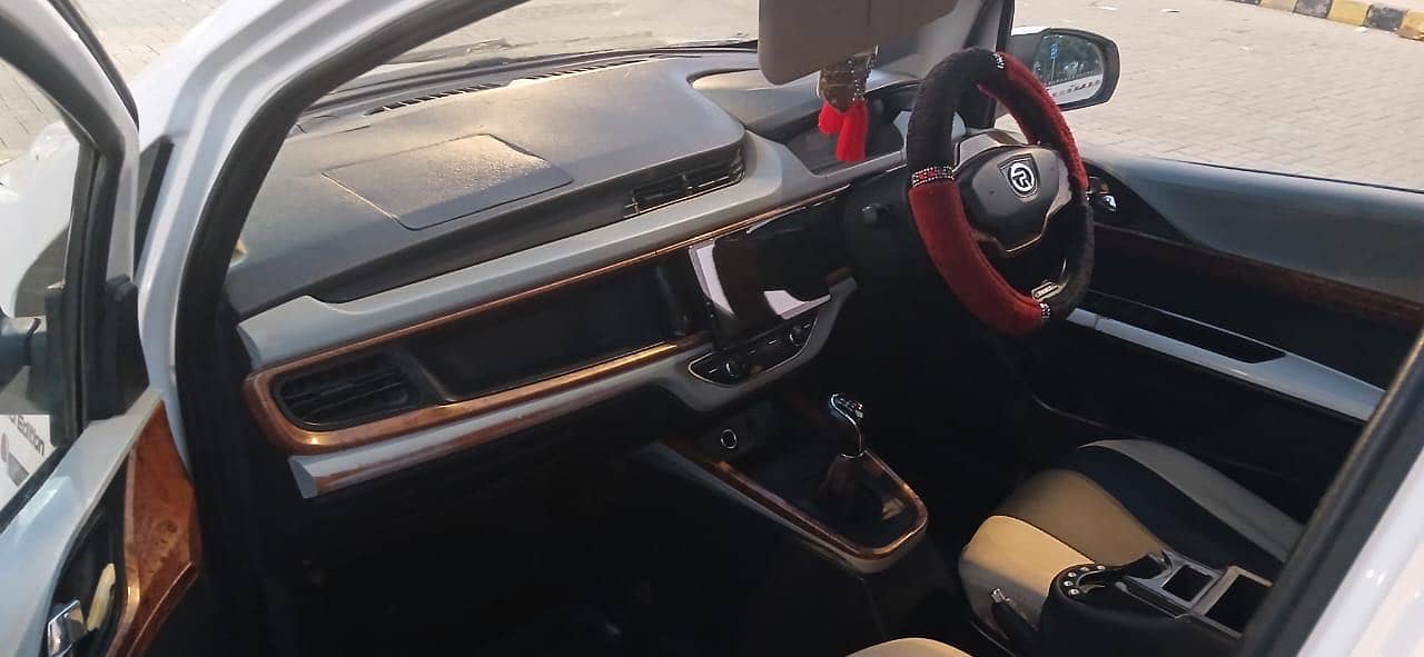 Engine Perfect, Good Average , AC working 6