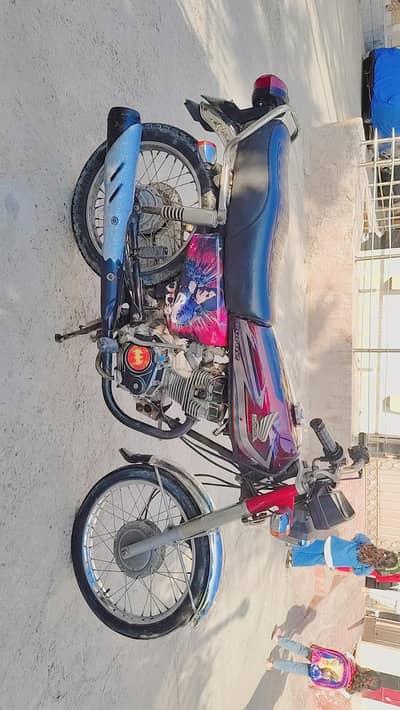 Honda 125 /15Model lush condition documents complete biometric availe