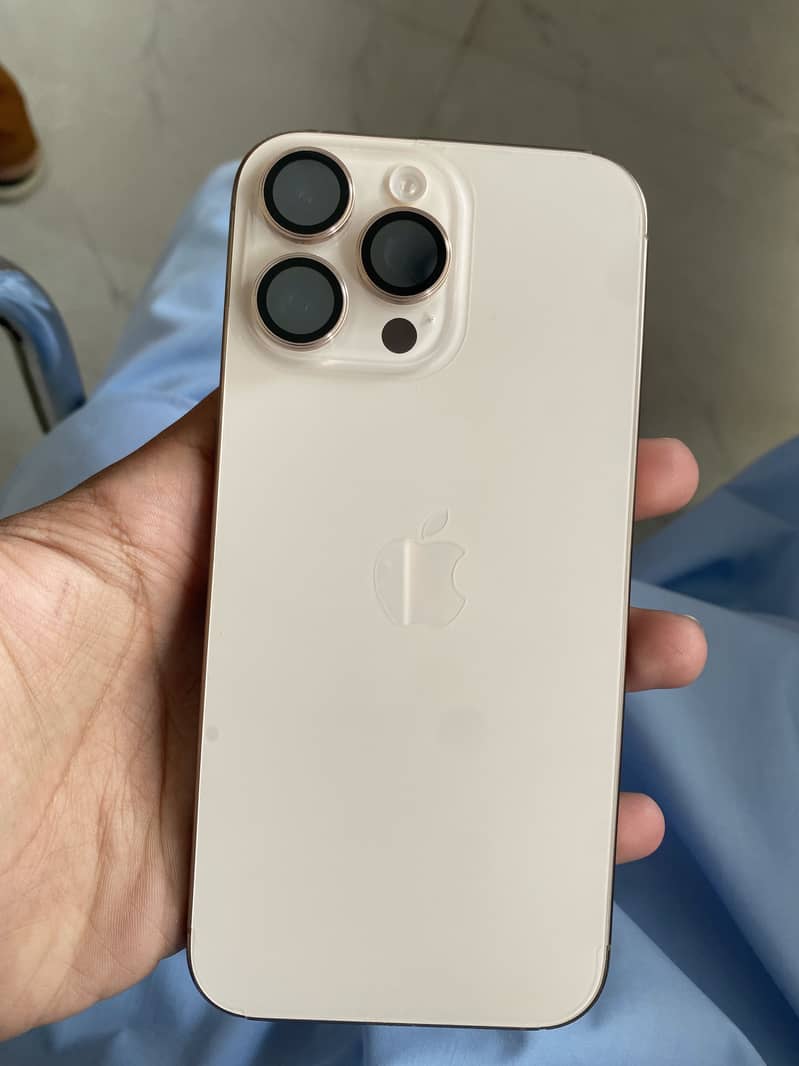 Apple iPhone 16 Pro Max 7