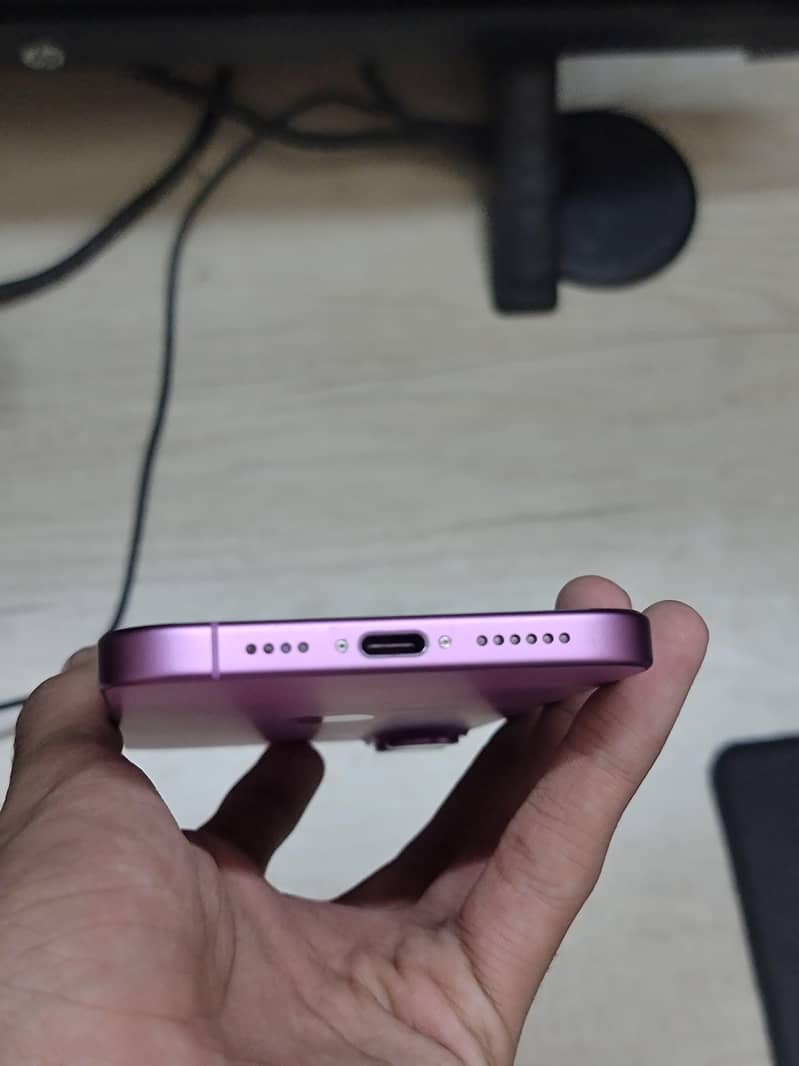 Apple iPhone 16 Plus 2