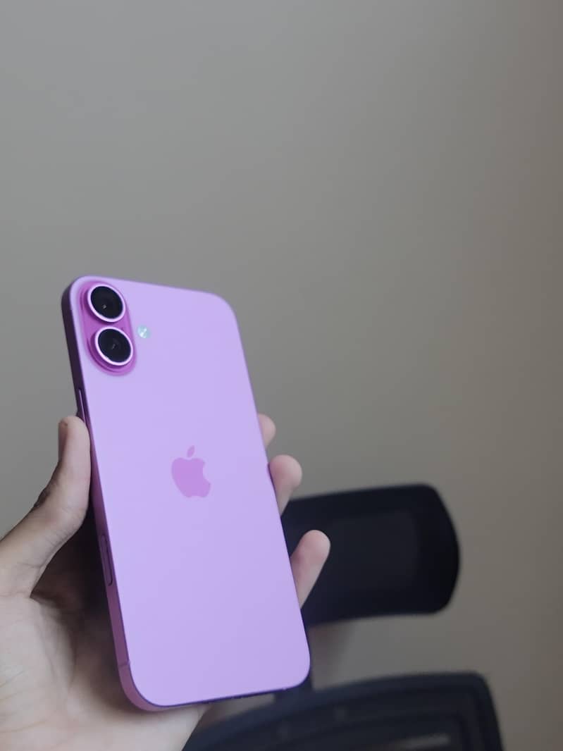 Apple iPhone 16 Plus 3