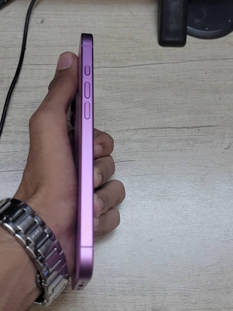 Apple iPhone 16 Plus 5