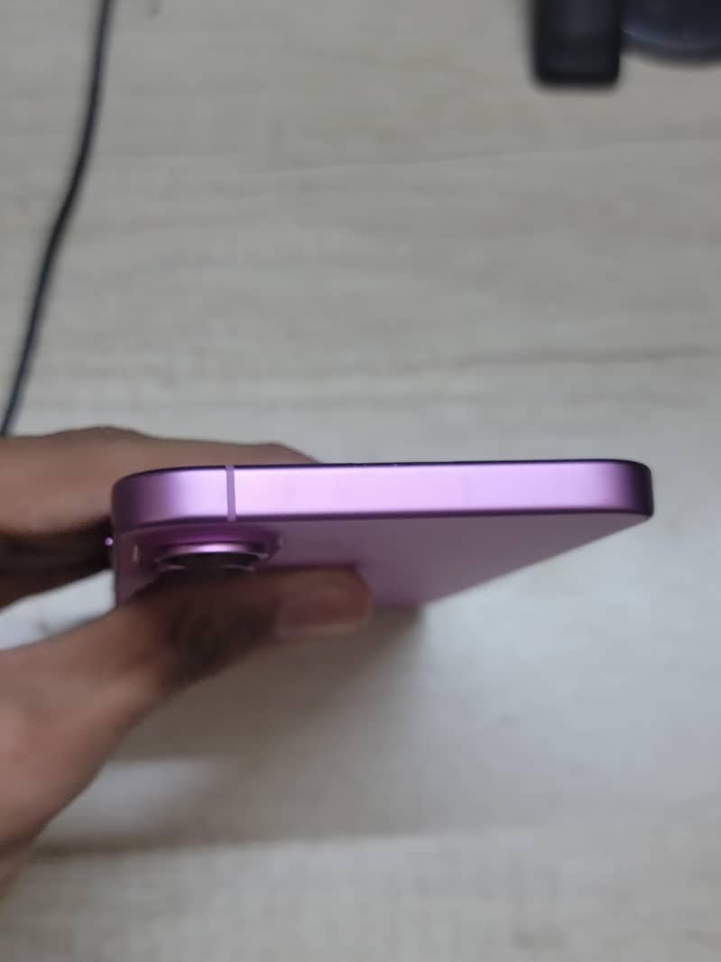 Apple iPhone 16 Plus 6