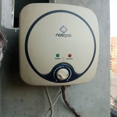 Nasgas electric geyser 8/10 in running condition