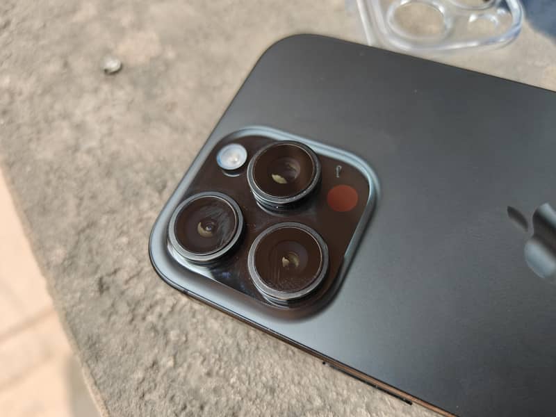 Apple iPhone 16 Pro Max 5
