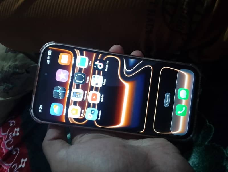 Apple iPhone 17 Pro Max 4