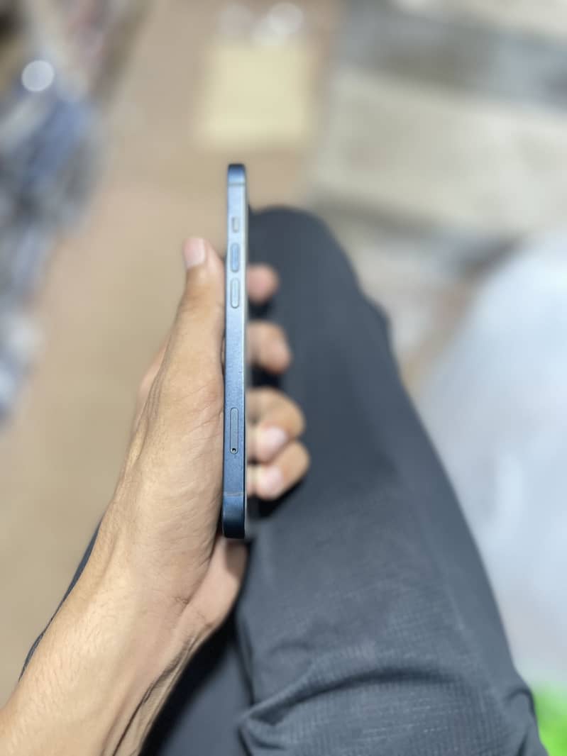 Apple iPhone 13 1