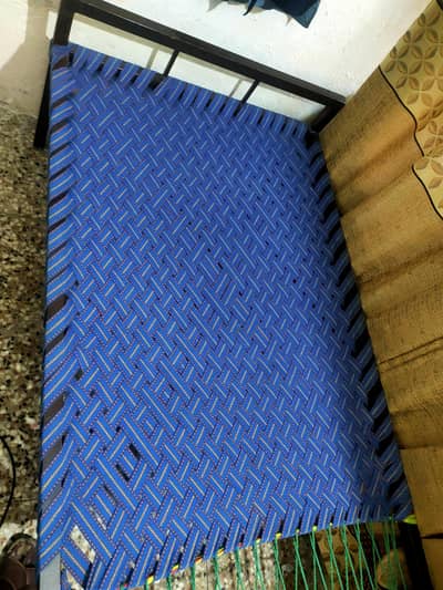 02 beds only one month use
