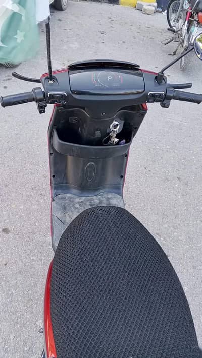 Scooty Orevo B2