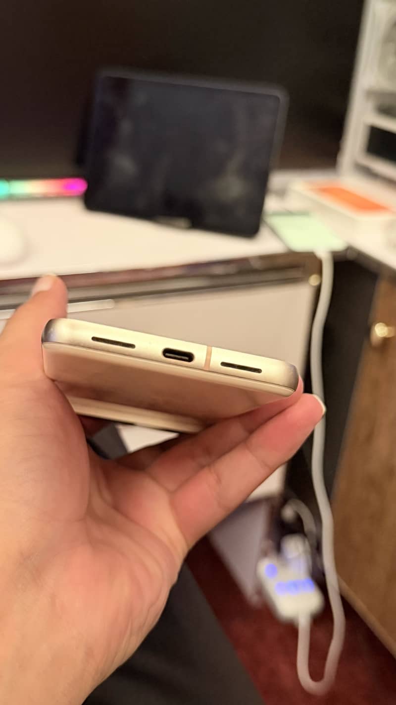 Google Pixel 8 3