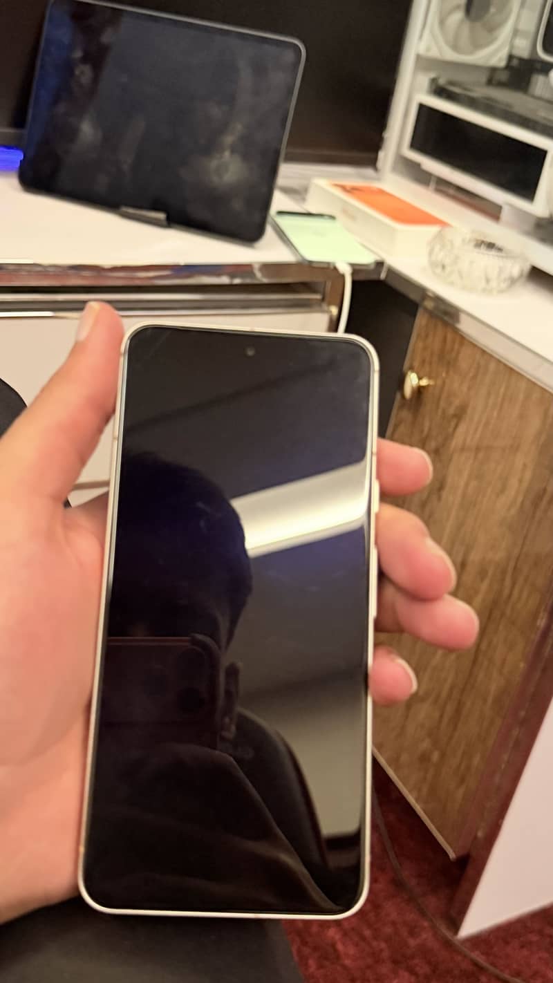 Google Pixel 8 6