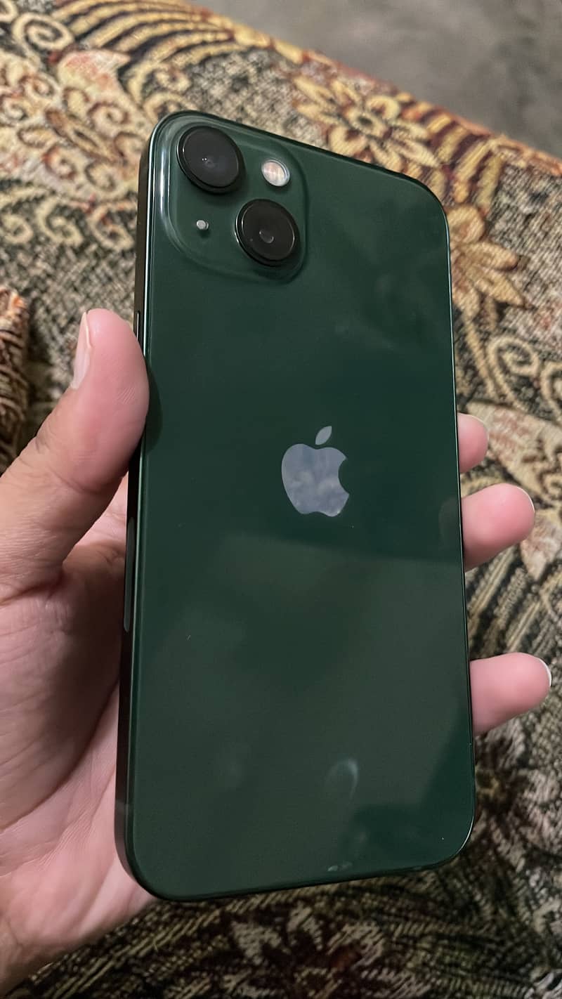 Apple iPhone 13 0