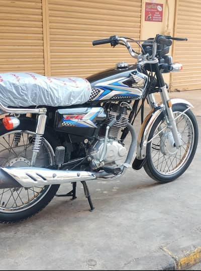 Honda CG-125. . . {2025} Karachi Number. . . . . 0303/0255582