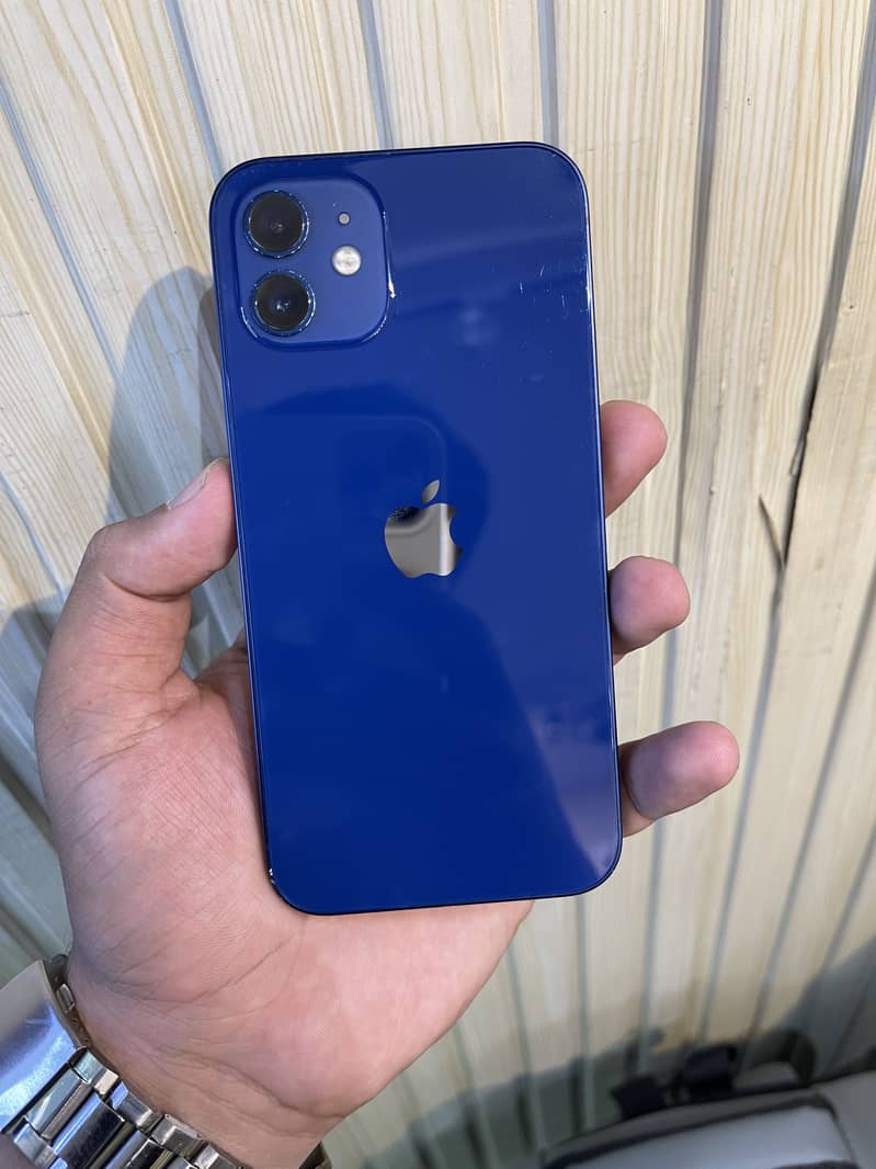 Apple iPhone 12 3