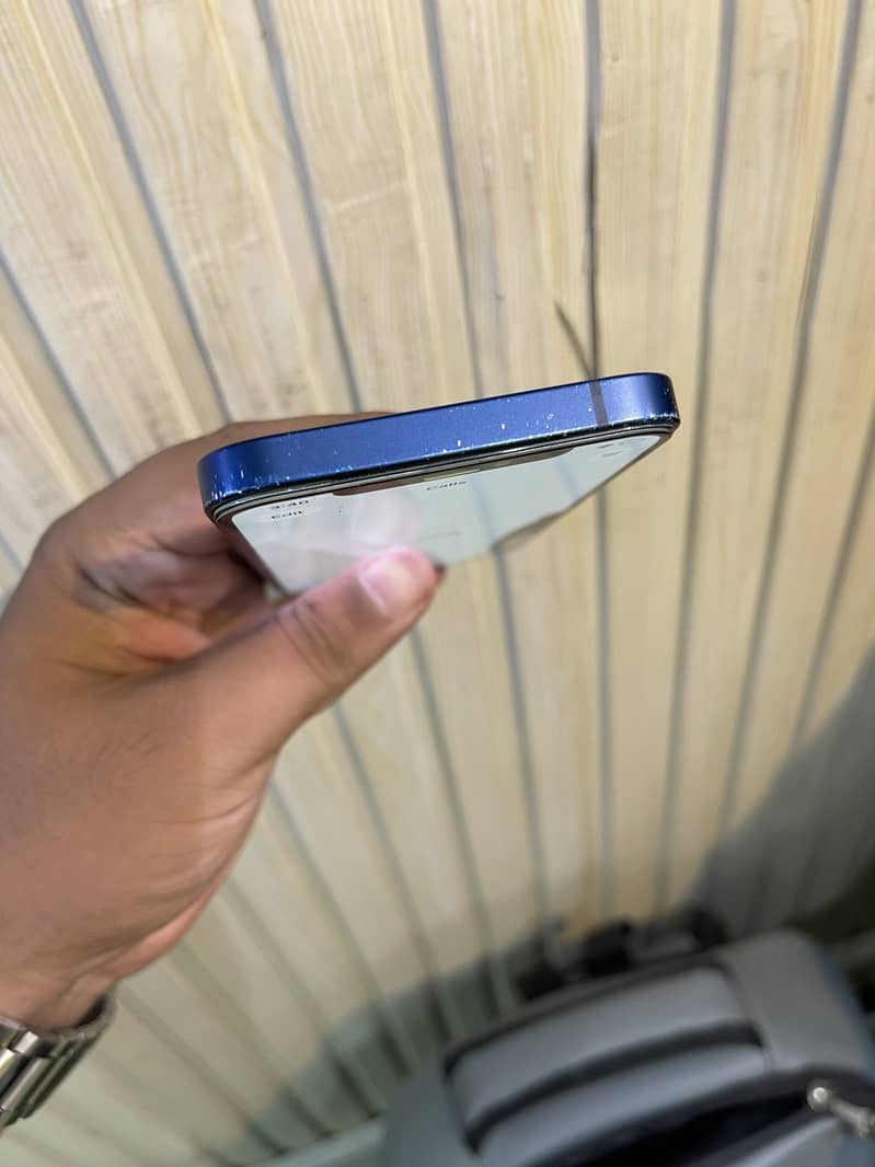 Apple iPhone 12 5