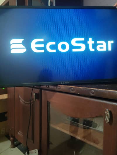 LCD EcoStar 32 inch for sale neat and clean condition