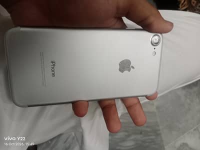 Apple iPhone 7