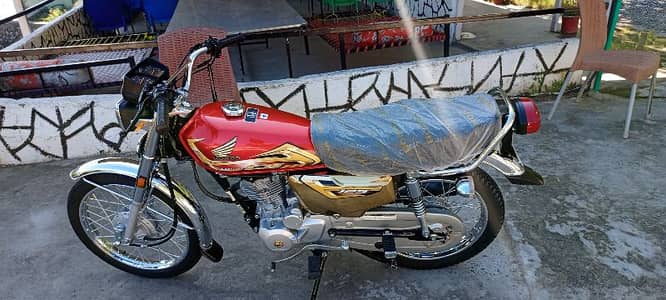 Selfstart goldEdition26model 10/10condition end ki serial ka bike  ha