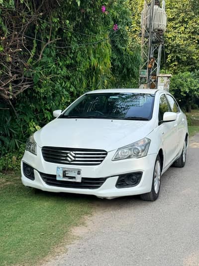 Suzuki Ciaz 2018 automatic pearl white color