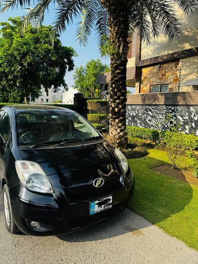 Vitz full option push start Total jenuine