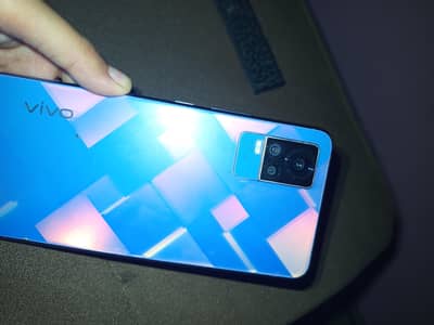 Vivo V21e