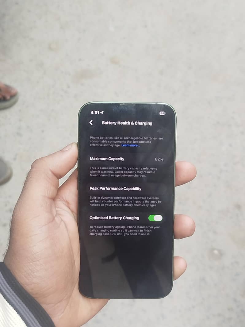 Apple iPhone 13 8