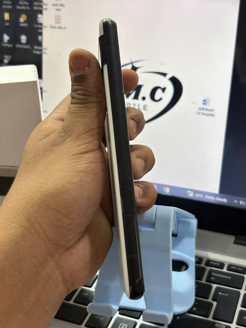 Google Pixel 6a 1