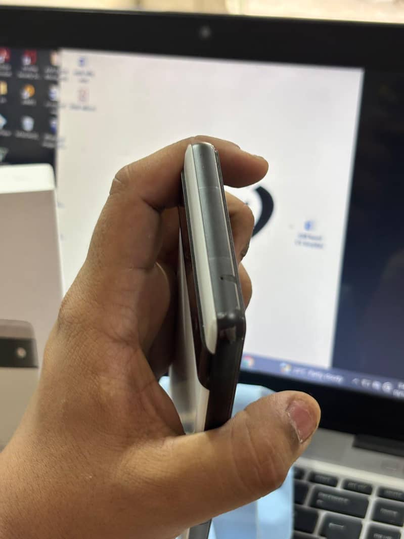 Google Pixel 6a 3
