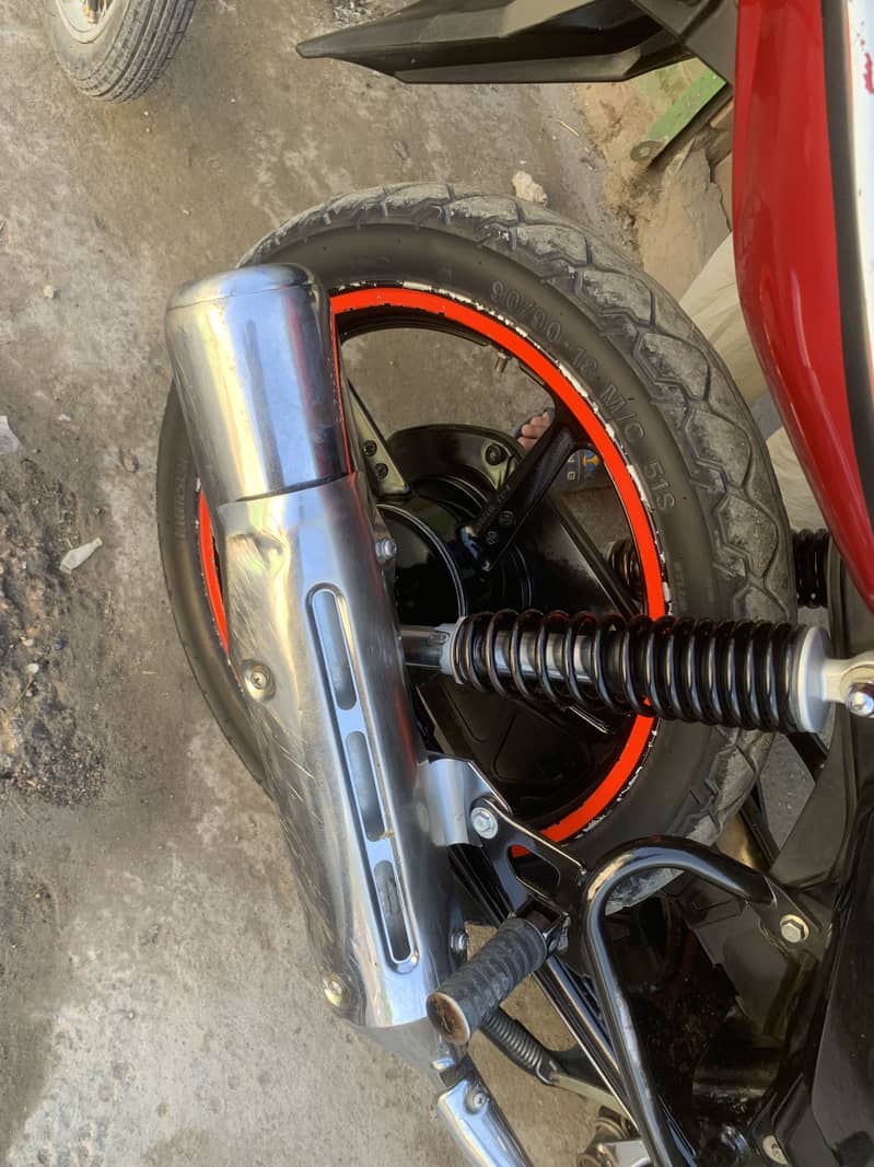 Ybr125 1