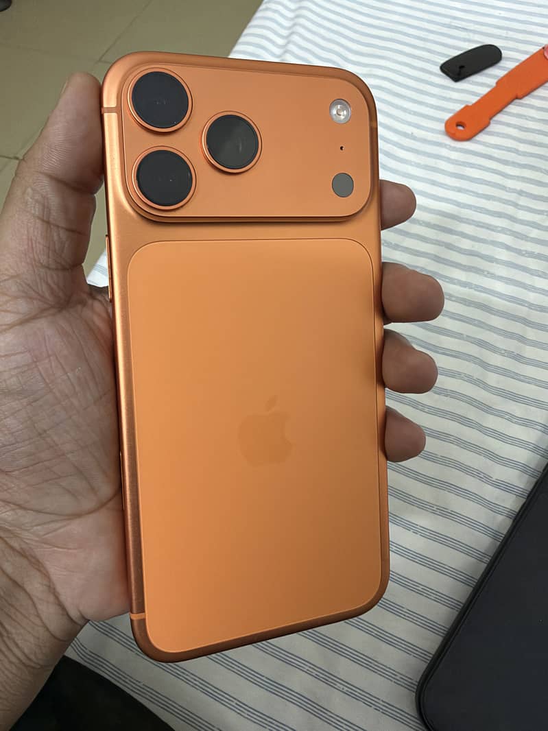 Apple iPhone 17 Pro Max 0