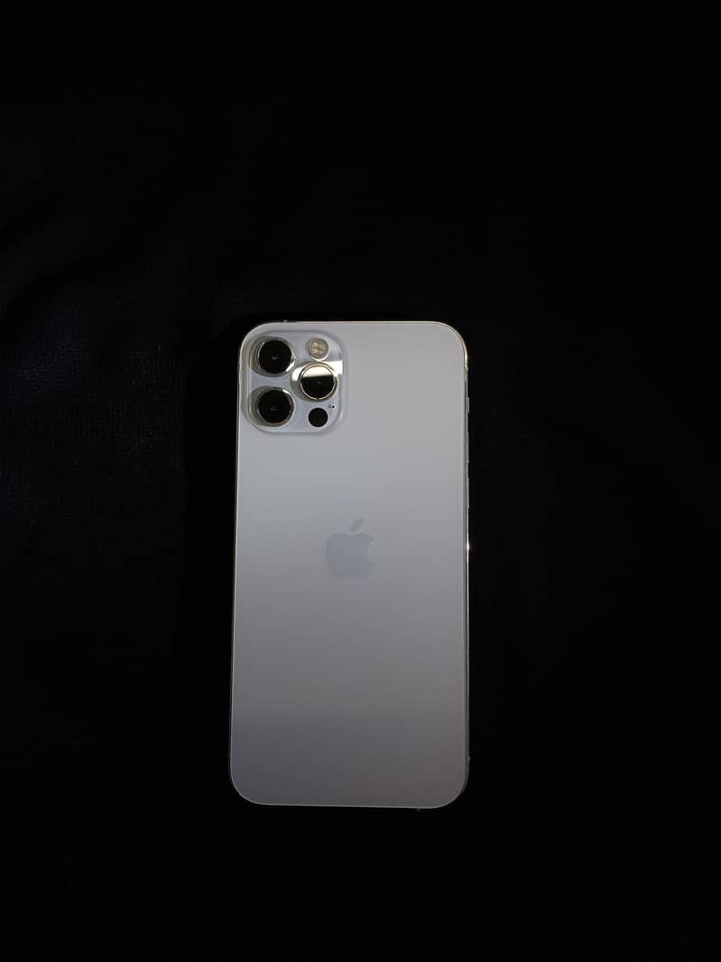 Apple iPhone 12 Pro 3