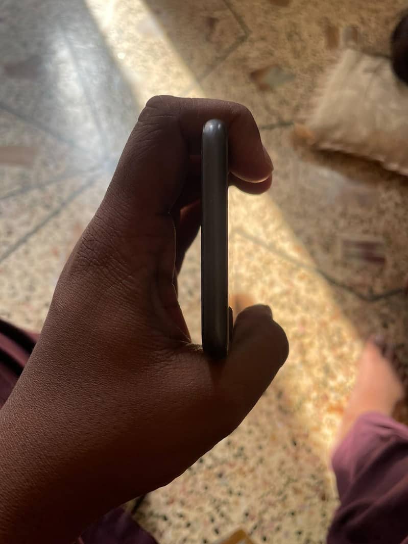 Apple iPhone 8 1