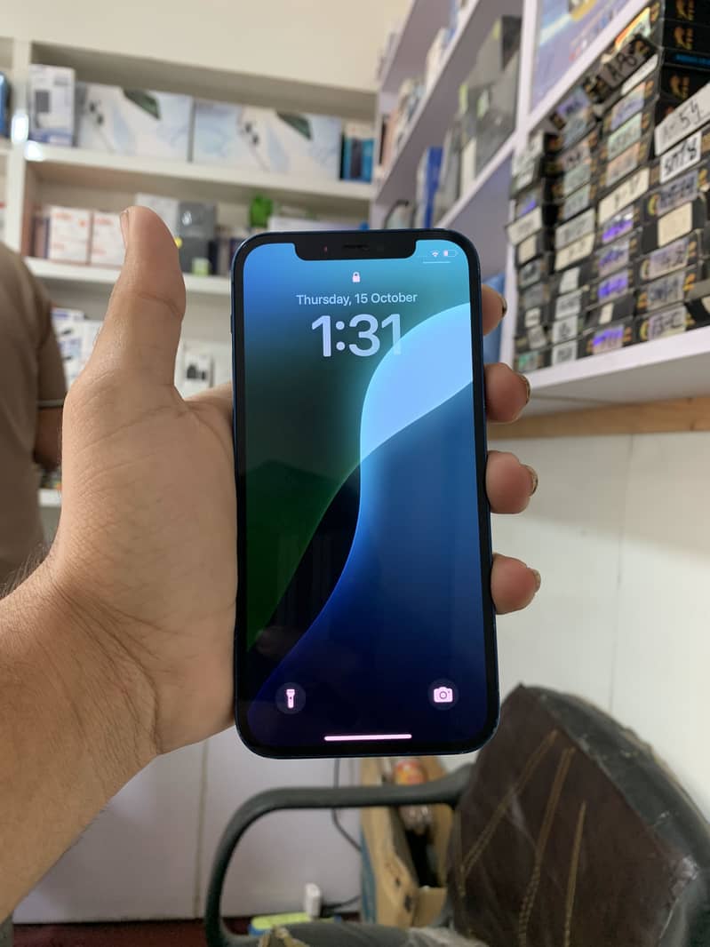 Apple iPhone 12 3