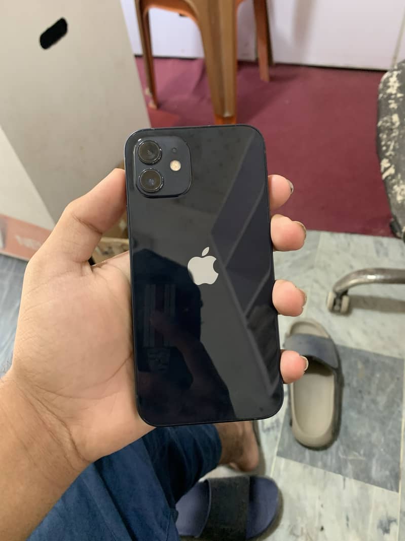 Apple iPhone 12 2