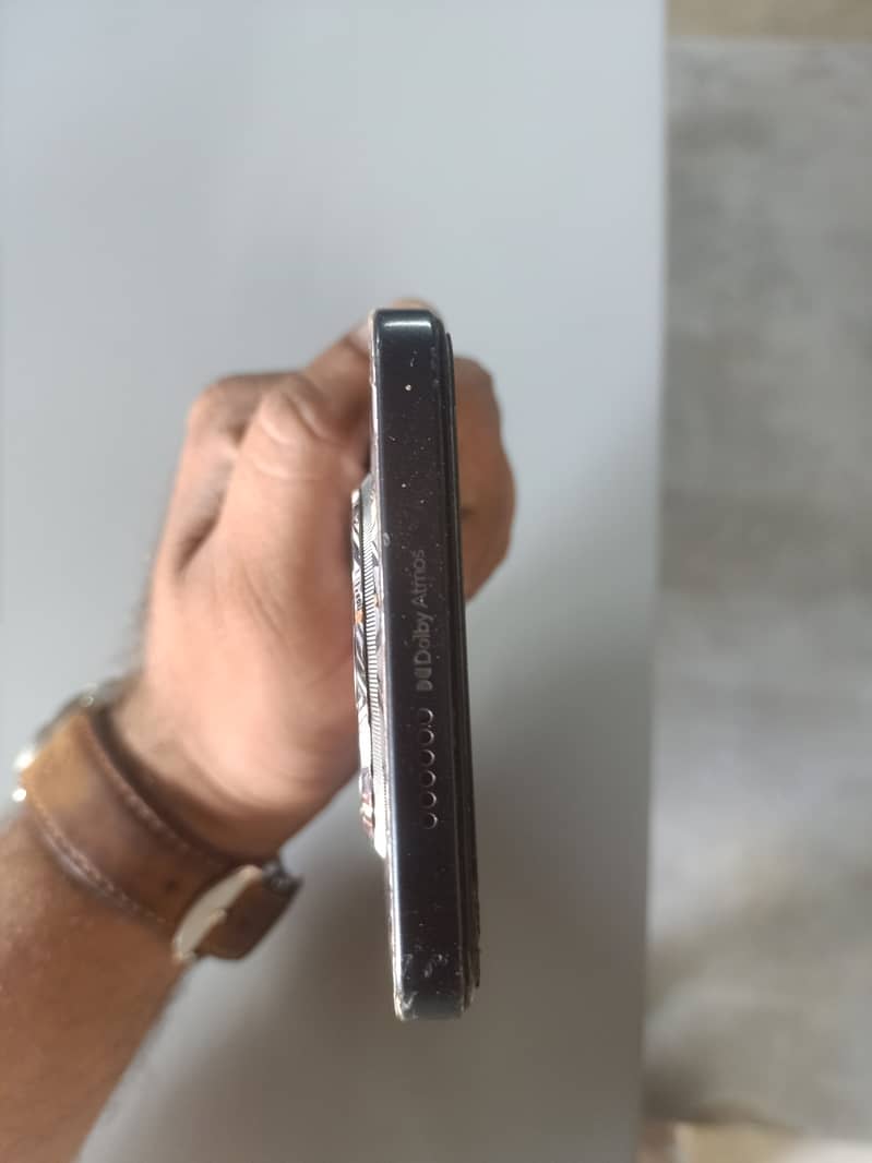 Tecno Spark 30 1