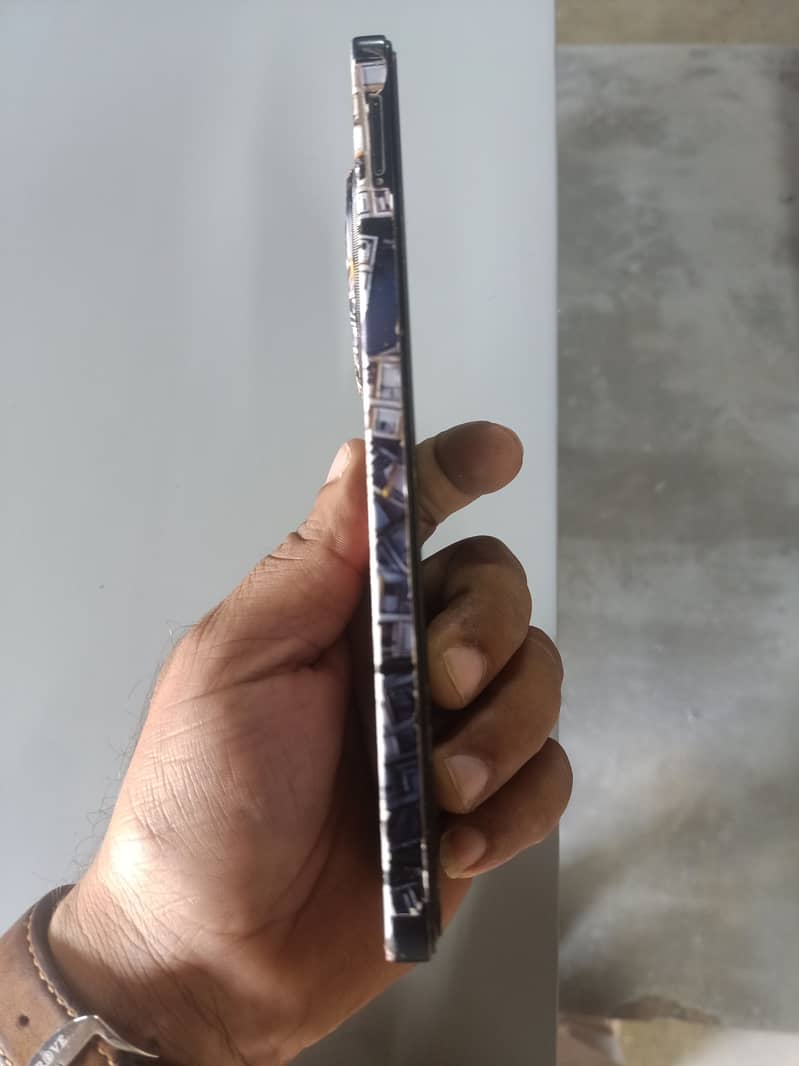 Tecno Spark 30 2