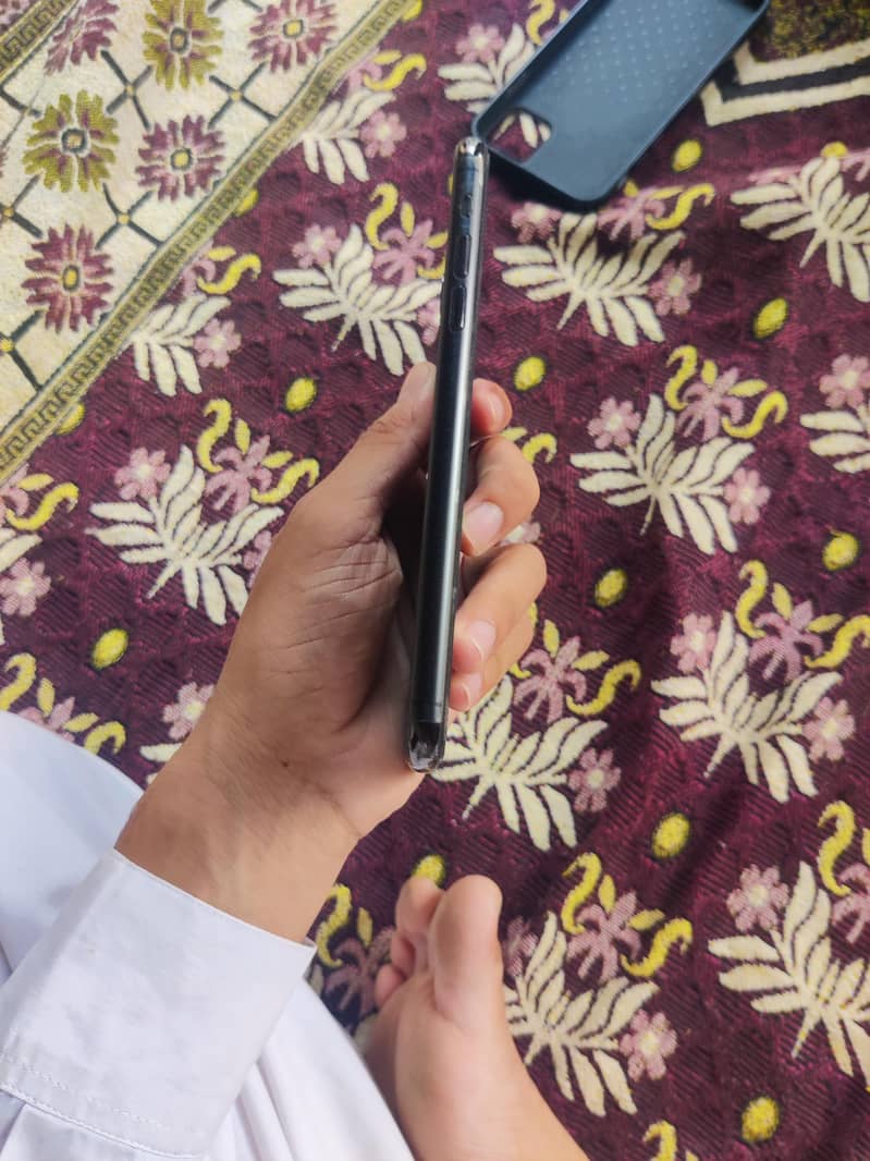 Apple iPhone 11 Pro Max 5