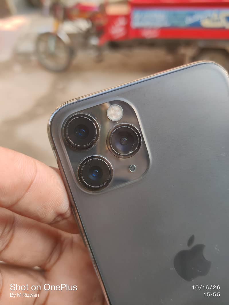 Apple iPhone 11 Pro 5