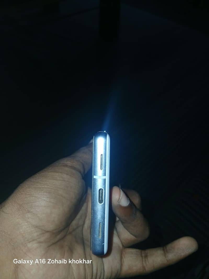 Google Pixel 7a 4