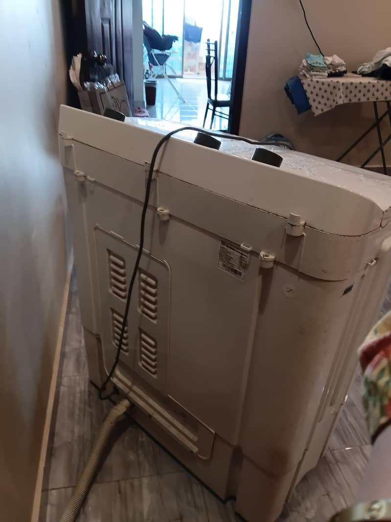 Dawlance washing machine 4
