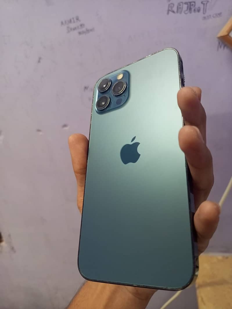 Apple iPhone 12 Pro Max 1