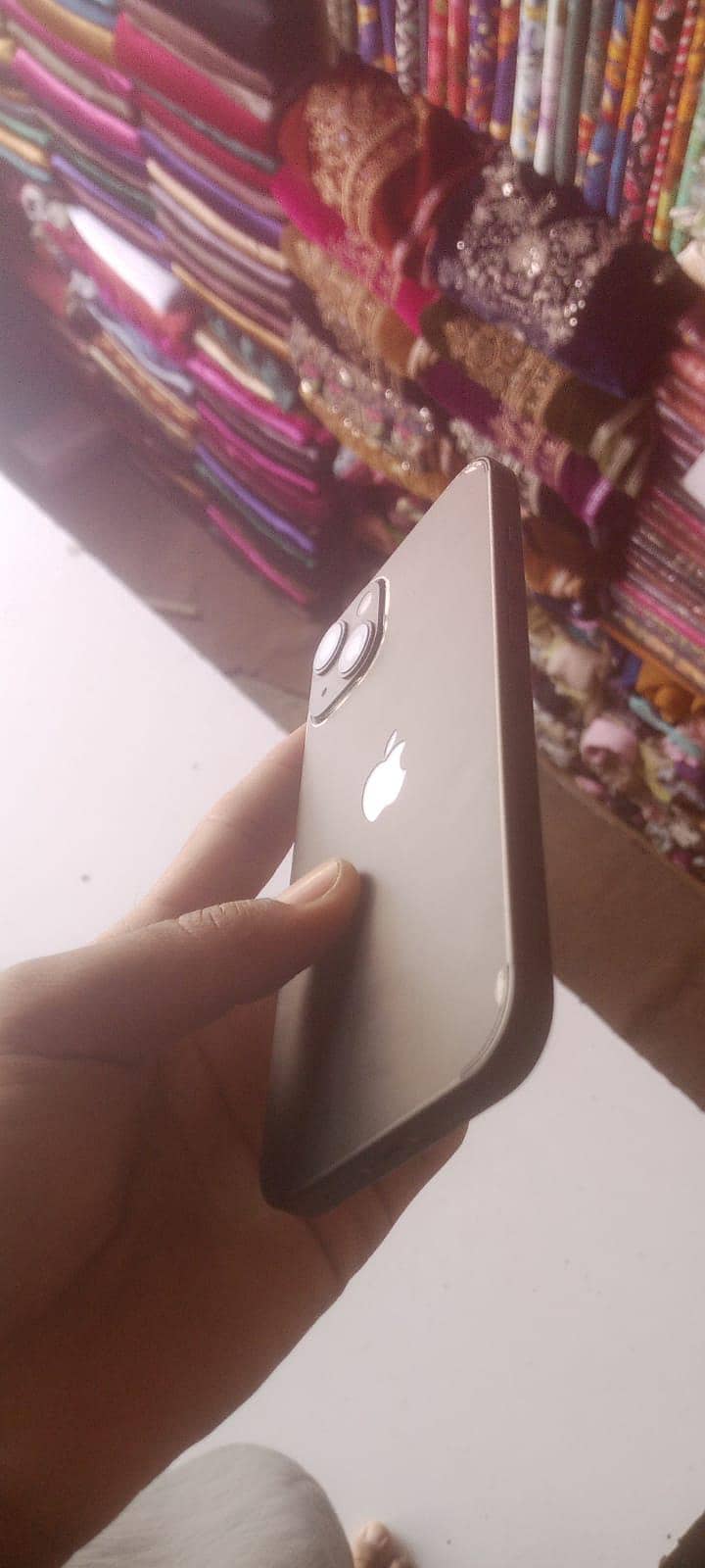 Apple iPhone 13 1