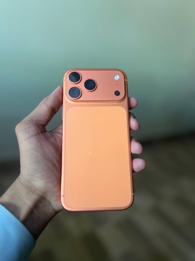 Apple iPhone 17 Pro Max 0