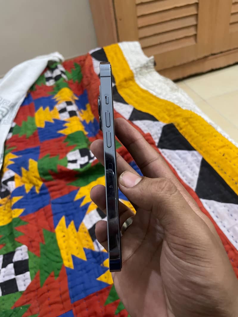 Apple iPhone 13 Pro 6