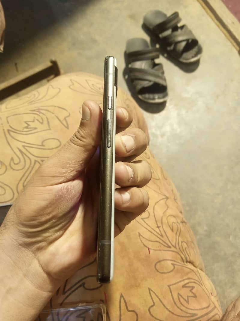 Google Pixel 6a 4