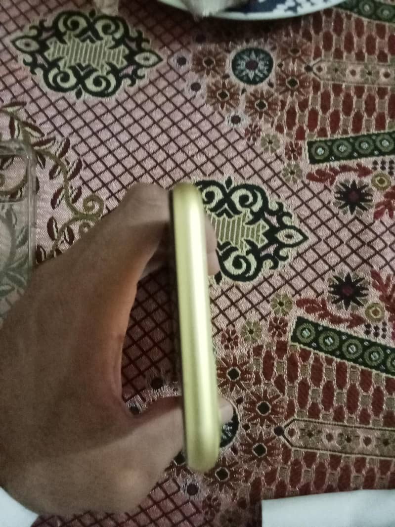 Apple iPhone 11 6