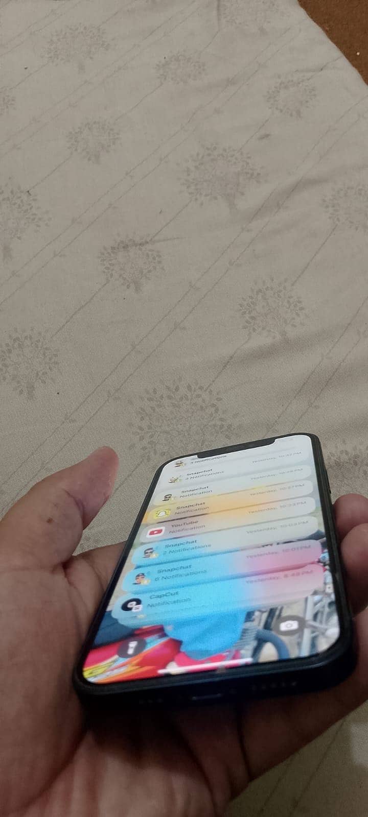Apple iPhone 12 1